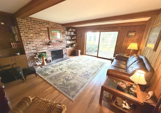 Photo 3 of Single family home for sale at 1021 Anne Rd, Naperville, IL 60540 | MLS# 12784989 | Listing updated on 2026-10-21