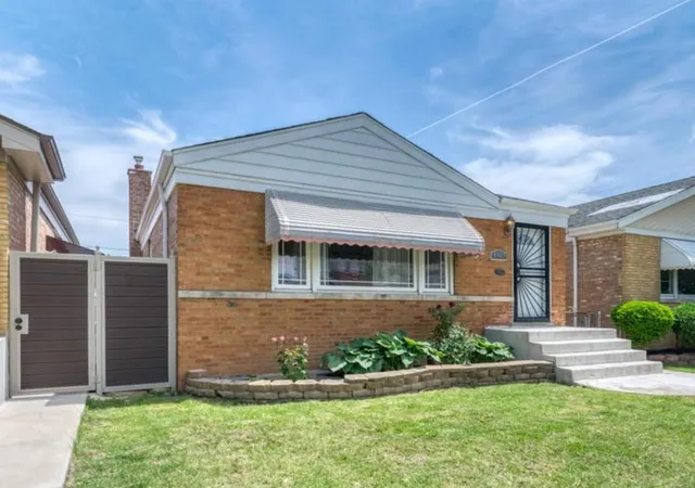 Photo 2 of Single family home for sale at 4825 S Keating Ave, Chicago, IL 60632 | MLS# 12784990 | Listing updated on 2026-10-20