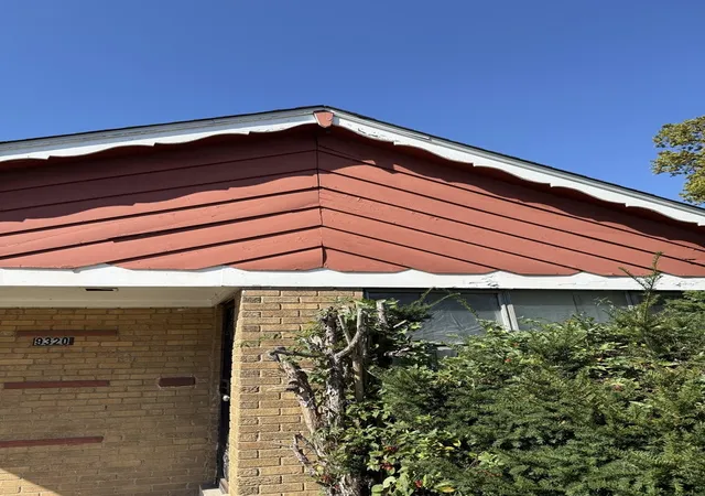 Photo 1 of Single family home for sale at 9320 S Ridgeland Ave, Chicago, IL 60617 | MLS# 12785013 | Listing updated on 2026-10-21