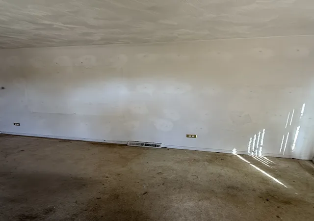 Photo 3 of Single family home for sale at 9320 S Ridgeland Ave, Chicago, IL 60617 | MLS# 12785013 | Listing updated on 2026-10-21