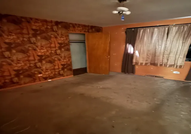 Photo 4 of Single family home for sale at 9320 S Ridgeland Ave, Chicago, IL 60617 | MLS# 12785013 | Listing updated on 2026-10-21