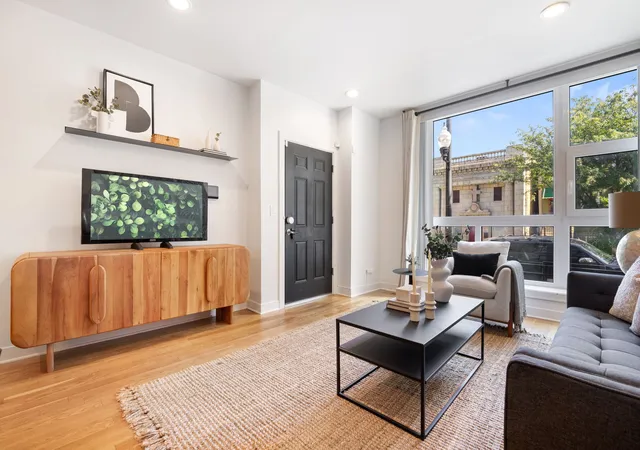 Listing Photo 5 - Condo for sale in building located at 1810 S Racine Ave, Chicago, IL 60608 - Unit #1
