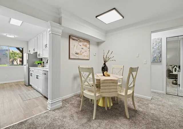 Listing Photo 5 - Condo for sale in building located at 1995 Tall Oaks Dr, Aurora, IL 60505 - Unit #1A