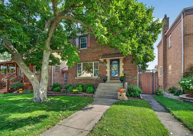 Single family home for sale at 11349 S Talman Ave, Chicago, IL 60655 | MLS# 12785104
