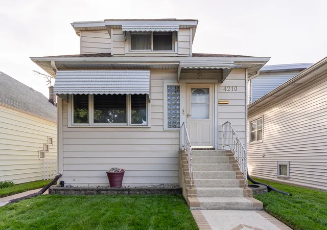 Photo 1 of Single family home for sale at 4210 N Overhill Ave, Norridge, IL 60706 | MLS# 12785108 | Listing updated on 2026-10-21