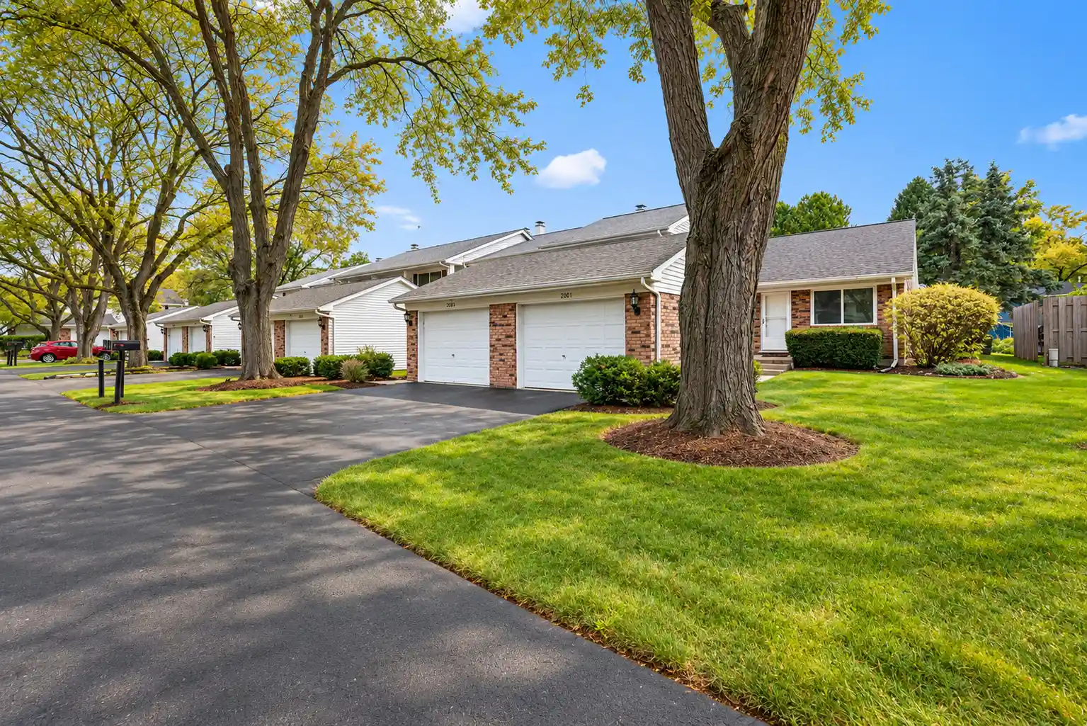 Listing Photo 16 - Condo for sale in 2001 Pepper Vly Dr located at 2001 Pepper Vly Dr, Geneva, IL 60134 - Unit 2001 Pepper Valley Dr