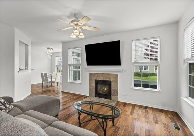 Photo 4 of Townhouse for sale at 204 Belle Vue Ct #A, Sugar Grove, IL 60554 | MLS# 12785113 | Listing updated on 2026-10-22