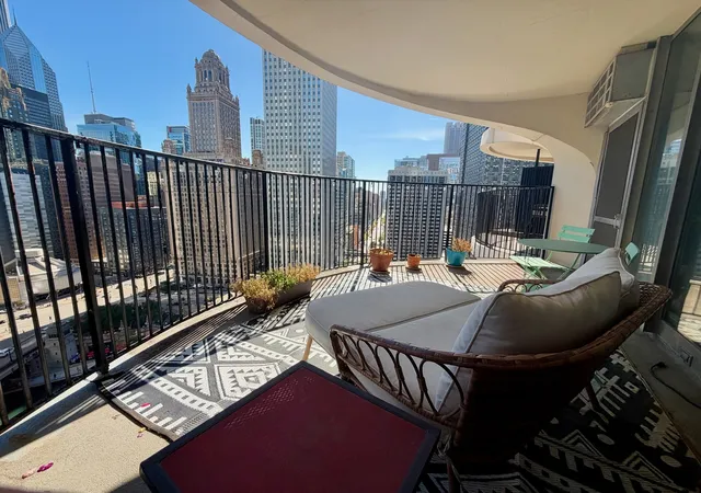 Photo 4 of Condo for sale at 300 N State St #2332, Chicago, IL 60654 | MLS# 12785131 | Listing updated on 2026-10-22