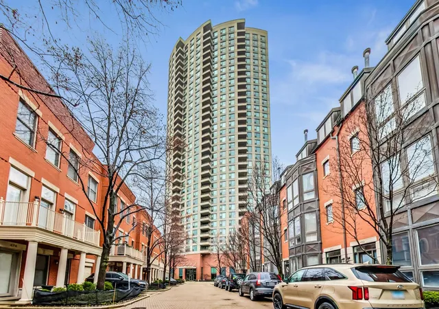 Photo 1 of Condo for sale at 501 N Clinton St #2701, Chicago, IL 60654 | MLS# 12785149 | Listing updated on 2026-10-21
