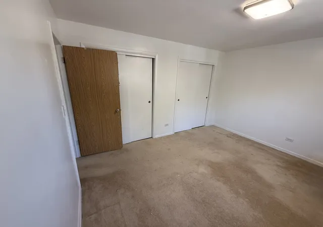 Listing Photo 4 - Condo for sale in building located at 8030 Knox Ave, Skokie, IL 60076 - Unit #2E