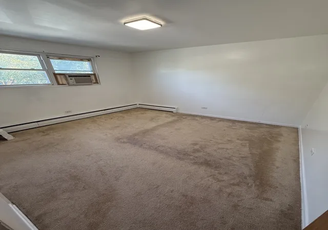 Listing Photo 5 - Condo for sale in building located at 8030 Knox Ave, Skokie, IL 60076 - Unit #2E