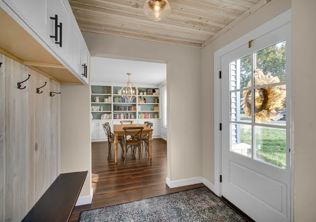 Photo 3 of Single family home for sale at 1414 N Scott St, Wheaton, IL 60187 | MLS# 12785180 | Listing updated on 2026-10-29