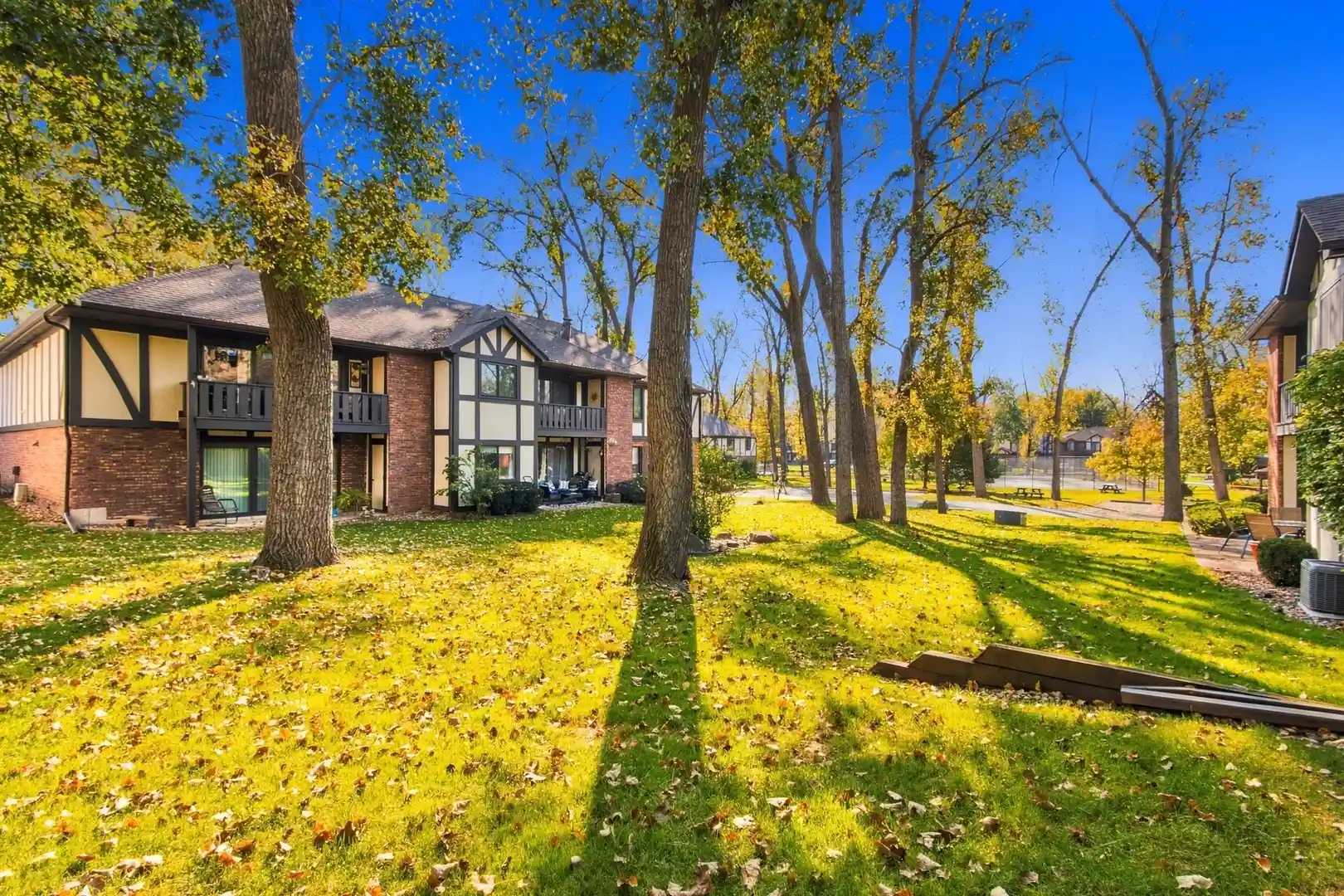 Listing Photo 18 - Condo for sale in 11231 Cottonwood Dr located at 11231 Cottonwood Dr, Palos Hills, IL 60465 - Unit 11231 Cottonwood Dr