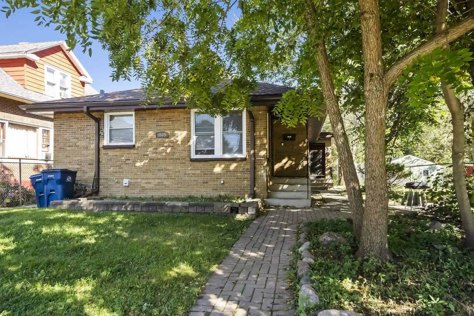 Listing Photo 2 - Condo for sale in 1125 Wadsworth Ave located at 1125 Wadsworth Ave, North Chicago, IL 60064 - Unit 1125 Wadsworth Ave