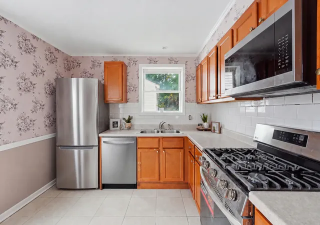 Photo 4 of Condo for sale at 327 Marquette St, Park Forest, IL 60466 | MLS# 12785202 | Listing updated on 2026-10-27