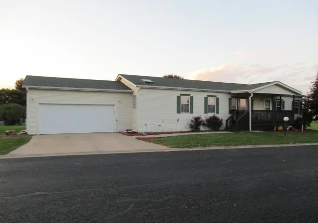 Photo 1 of Manufactured home for sale at 894 Meadowlark Cir, Sandwich, IL 60548 | MLS# 12785235 | Listing updated on 2026-10-21