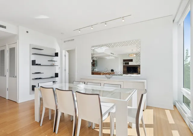 Photo 4 of Condo for sale at 340 E Randolph St #205, Chicago, IL 60601 | MLS# 12785259 | Listing updated on 2026-10-28