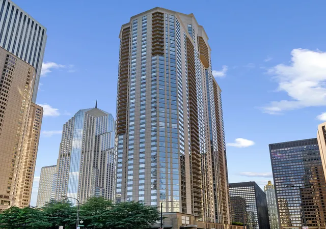 Photo 1 of Condo for sale at 222 N Columbus Dr #2209, Chicago, IL 60601 | MLS# 12785269 | Listing updated on 2026-10-20