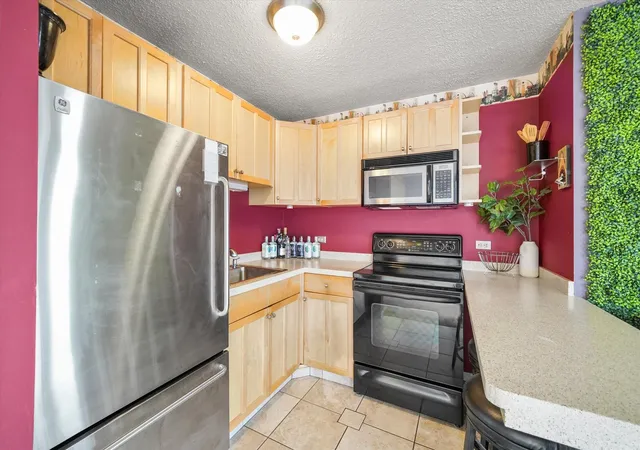 Photo 3 of Townhouse for sale at 1122 N Clark St #2202, Chicago, IL 60610 | MLS# 12785276 | Listing updated on 2026-10-20