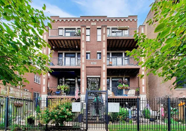 Condo for sale at 4908 N Winthrop Ave #2S, Chicago, IL 60640 | MLS# 12785296
