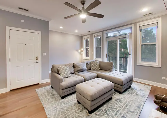 Photo 3 of Condo for sale at 4908 N Winthrop Ave #2S, Chicago, IL 60640 | MLS# 12785296 | Listing updated on 2026-10-22