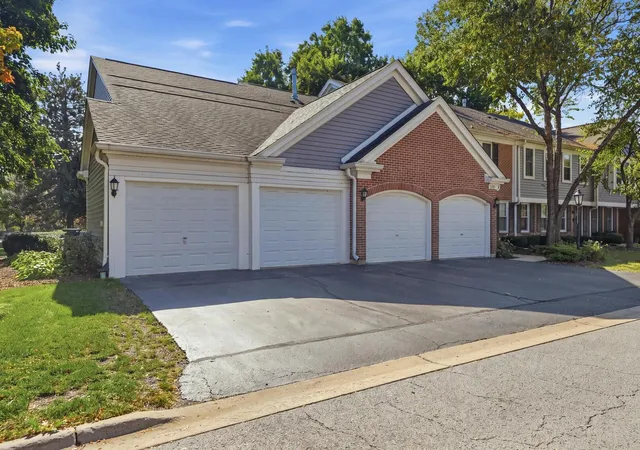 Photo 1 of Condo for sale at 513 Green Brg Ln #A, Prospect Heights, IL 60070 | MLS# 12785299 | Listing updated on 2026-10-20