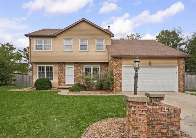Photo 3 of Single family home for sale at 2404 Provine Cir, Urbana, IL 61801 | MLS# 12785301 | Listing updated on 2026-10-20