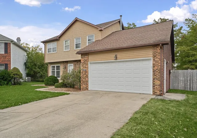 Photo 3 of Single family home for sale at 2404 Provine Cir, Urbana, IL 61801 | MLS# 12785301 | Listing updated on 2026-10-20