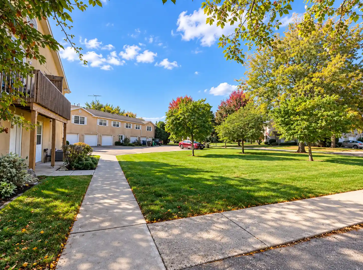 Listing Photo 2 - Condo for sale in 1140 Greenwood Cir located at 1140 Greenwood Cir, Woodstock, IL 60098 - Unit #1140