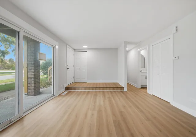 Listing Photo 2 - Condo for sale in building located at 19405 Oakwood Ave, Country Club Hills, IL 60478 - Unit #A