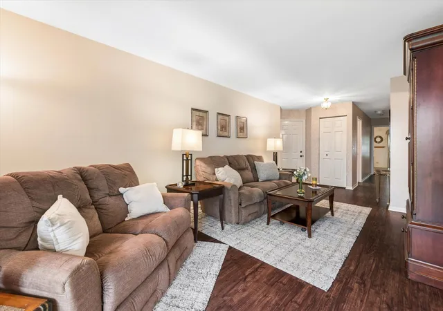 Photo 3 of Townhouse for sale at 818 Butternut Ln #A, Mount Prospect, IL 60056 | MLS# 12785336 | Listing updated on 2026-10-22