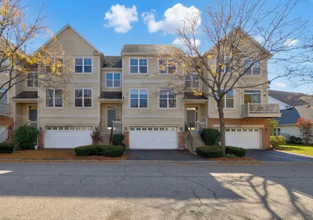 Townhouse for sale at 1871 Watercolor Pl, Grayslake, IL 60030 | MLS# 12785348