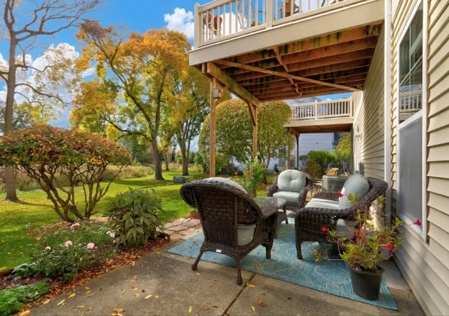 Photo 3 of Townhouse for sale at 1871 Watercolor Pl, Grayslake, IL 60030 | MLS# 12785348 | Listing updated on 2026-10-21
