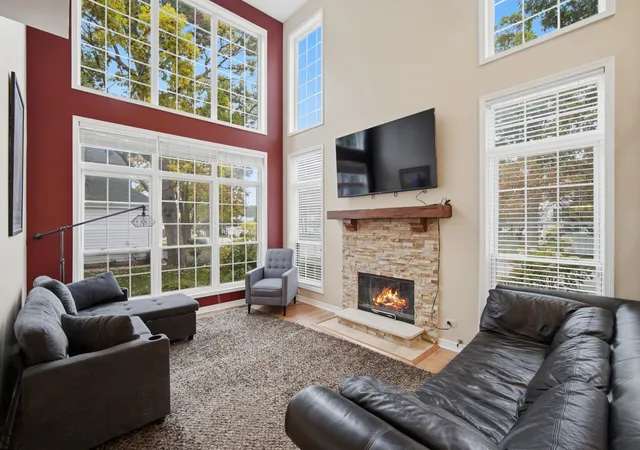Photo 3 of Townhouse for sale at 290 Oak Blf Ct, Wauconda, IL 60084 | MLS# 12785350 | Listing updated on 2026-10-22