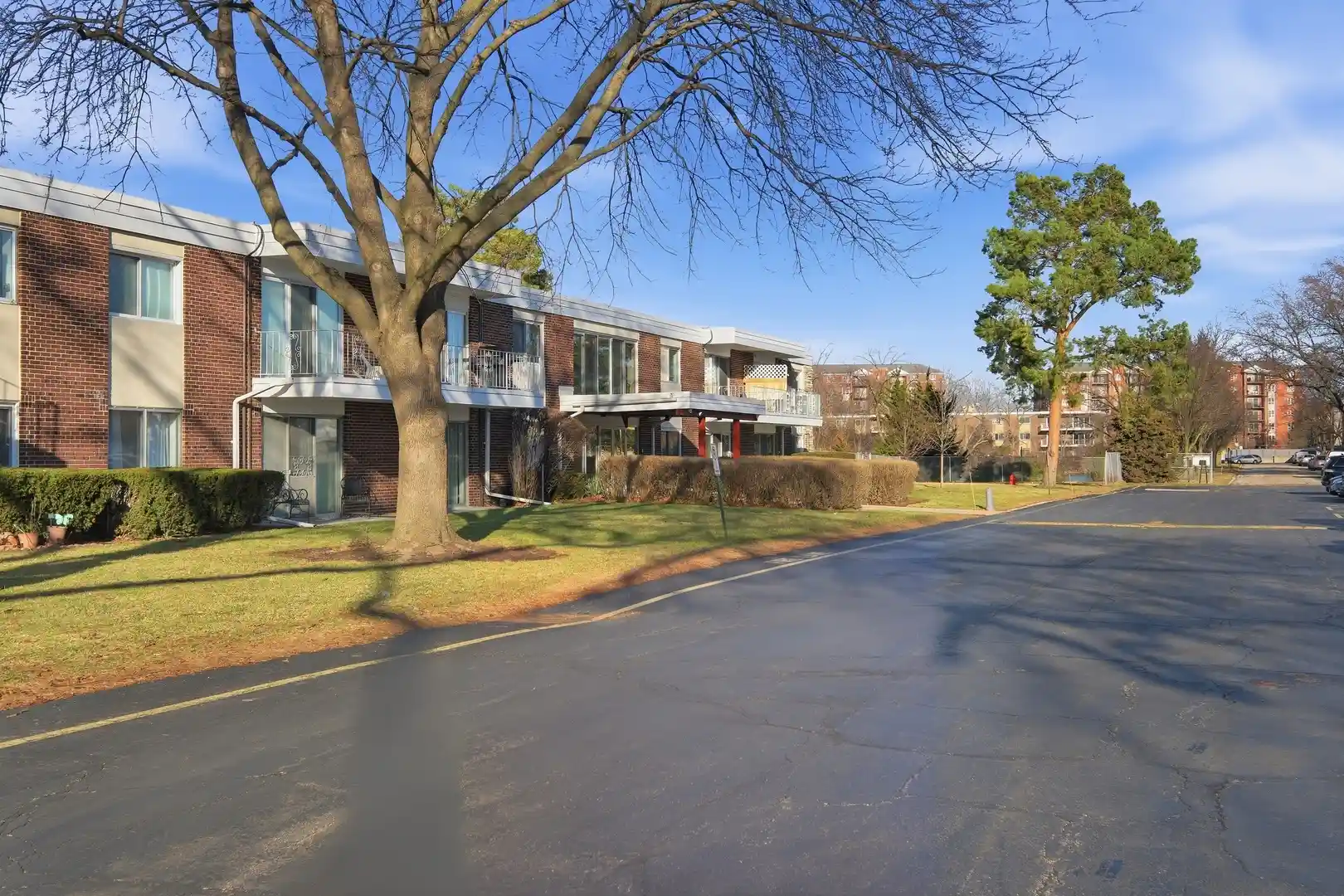 Listing Photo 2 - Condo for sale in 100 Deborah Ln located at 100 Deborah Ln, Wheeling, IL 60090 - Unit #28B