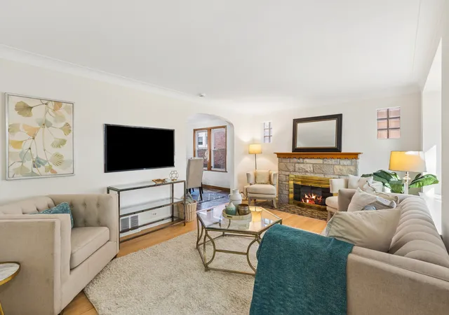 Photo 3 of Single family home for sale at 3520 Ridgeland Ave, Berwyn, IL 60402 | MLS# 12785365 | Listing updated on 2026-10-22