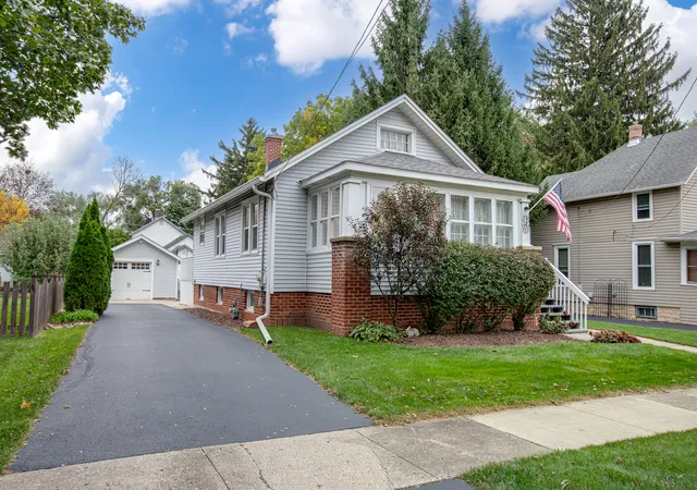Photo 1 of Single family home for sale at 341 Harrison St, West Chicago, IL 60185 | MLS# 12785366 | Listing updated on 2026-10-21