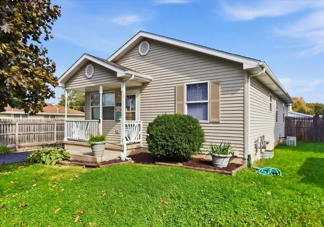 Photo 1 of Single family home for sale at 1218 Wilcox St, Joliet, IL 60435 | MLS# 12785376 | Listing updated on 2026-10-21