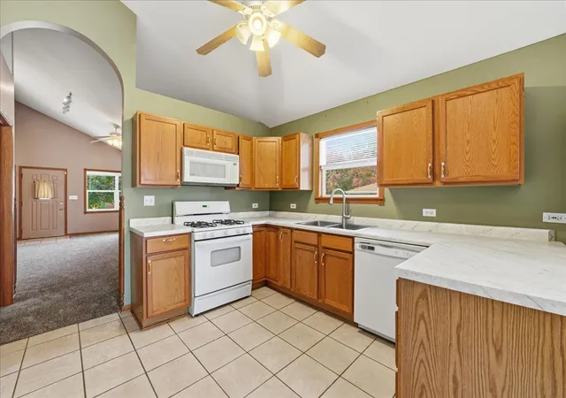 Photo 4 of Single family home for sale at 1218 Wilcox St, Joliet, IL 60435 | MLS# 12785376 | Listing updated on 2026-10-21