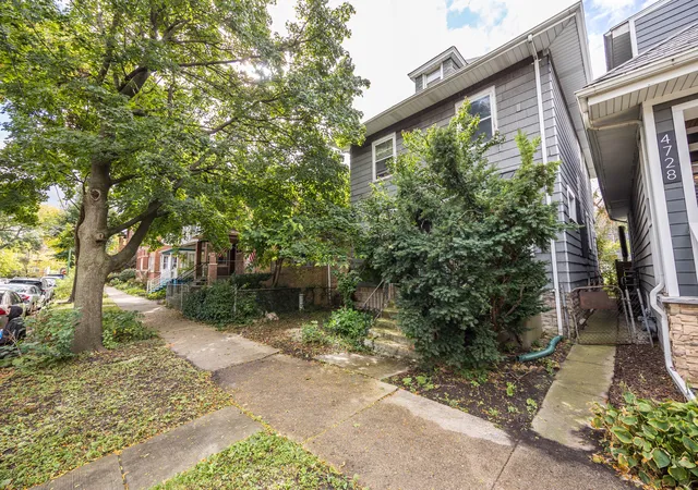 Photo 1 of Single family home for sale at 4726 N Maplewood Ave, Chicago, IL 60625 | MLS# 12785380 | Listing updated on 2026-10-20