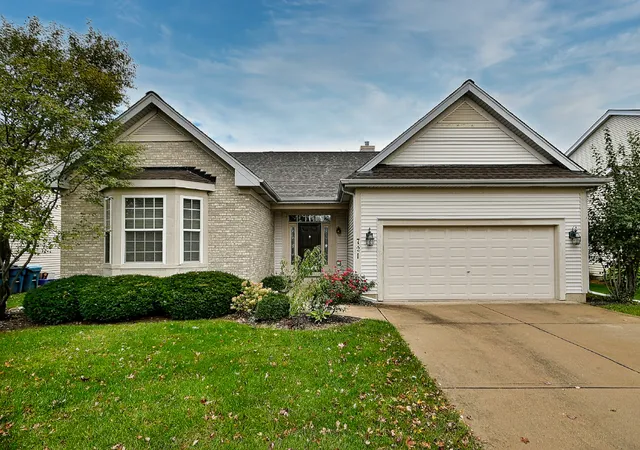 Single family home for sale at 721 Clover Ridge Ln, Itasca, IL 60143 | MLS# 12785383
