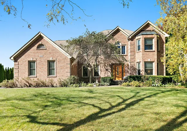Photo 1 of Single family home for sale at 1646 Flagstone Dr, Crystal Lake, IL 60014 | MLS# 12785391 | Listing updated on 2026-10-21