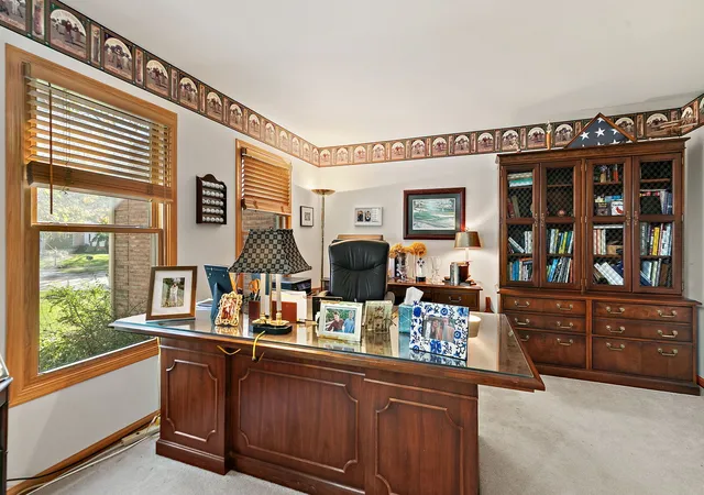 Photo 4 of Single family home for sale at 1646 Flagstone Dr, Crystal Lake, IL 60014 | MLS# 12785391 | Listing updated on 2026-10-21