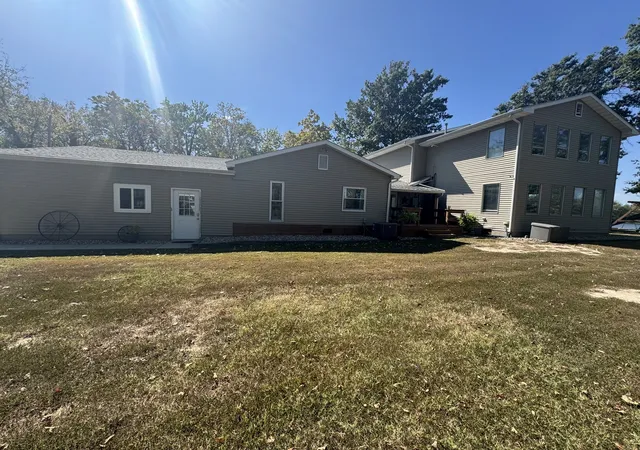 Photo 1 of Single family home for sale at 8157 Nancy Rose Ln, Duquoin, IL 62832 | MLS# 12785425 | Listing updated on 2026-10-22