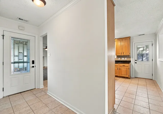 Photo 4 of Single family home for sale at 8941 Chadbourn Dr, Orland Park, IL 60462 | MLS# 12785437 | Listing updated on 2026-10-21