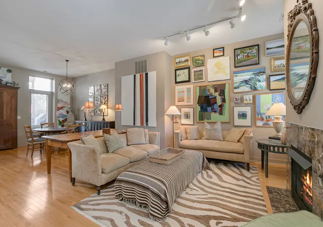 Photo 2 of Condo for sale at 155 Whistler Rd, Highland Park, IL 60035 | MLS# 12785449 | Listing updated on 2026-10-22