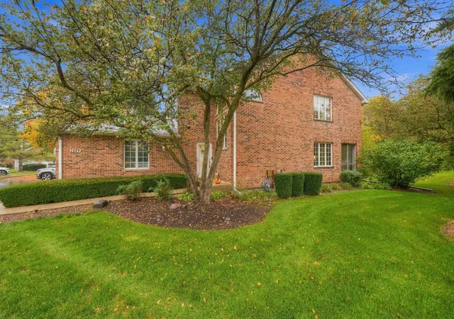 Photo 3 of Townhouse for sale at 11510 Algonquin Rd #F, Huntley, IL 60142 | MLS# 12785473 | Listing updated on 2026-10-20