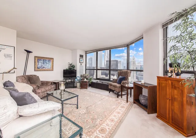 Photo 4 of Condo for sale at 405 N Wabash Ave #4004, Chicago, IL 60611 | MLS# 12785486 | Listing updated on 2026-10-19