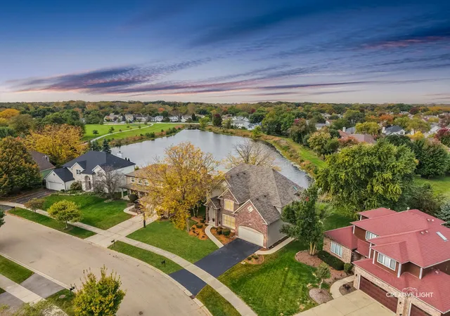 Photo 1 of Single family home for sale at 73 N Forestview Ln, Aurora, IL 60502 | MLS# 12785501 | Listing updated on 2026-10-22