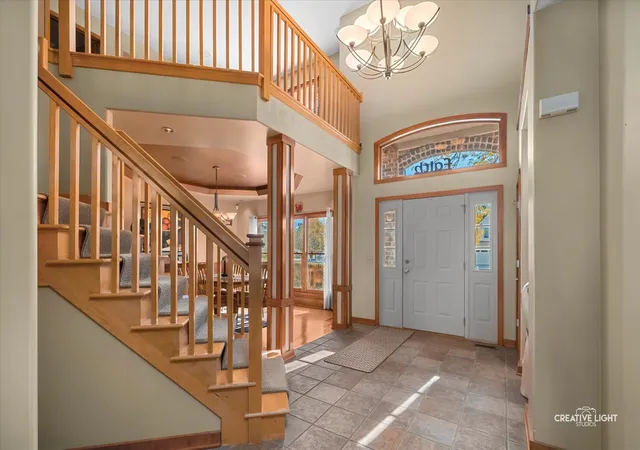 Photo 4 of Single family home for sale at 73 N Forestview Ln, Aurora, IL 60502 | MLS# 12785501 | Listing updated on 2026-10-22
